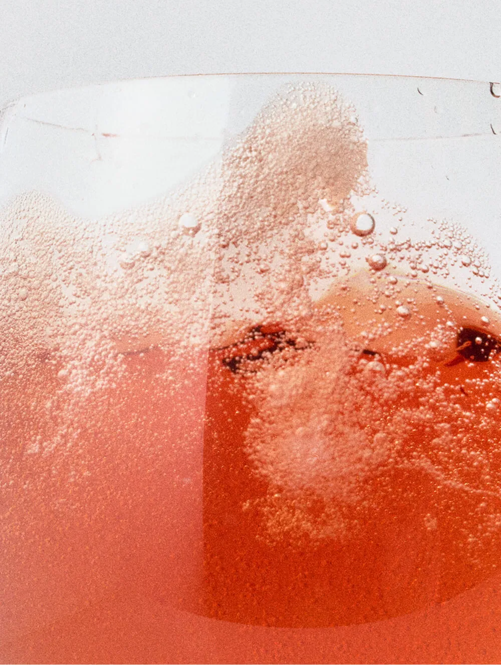 rose-sparkling-ice-bubbles-closeup
