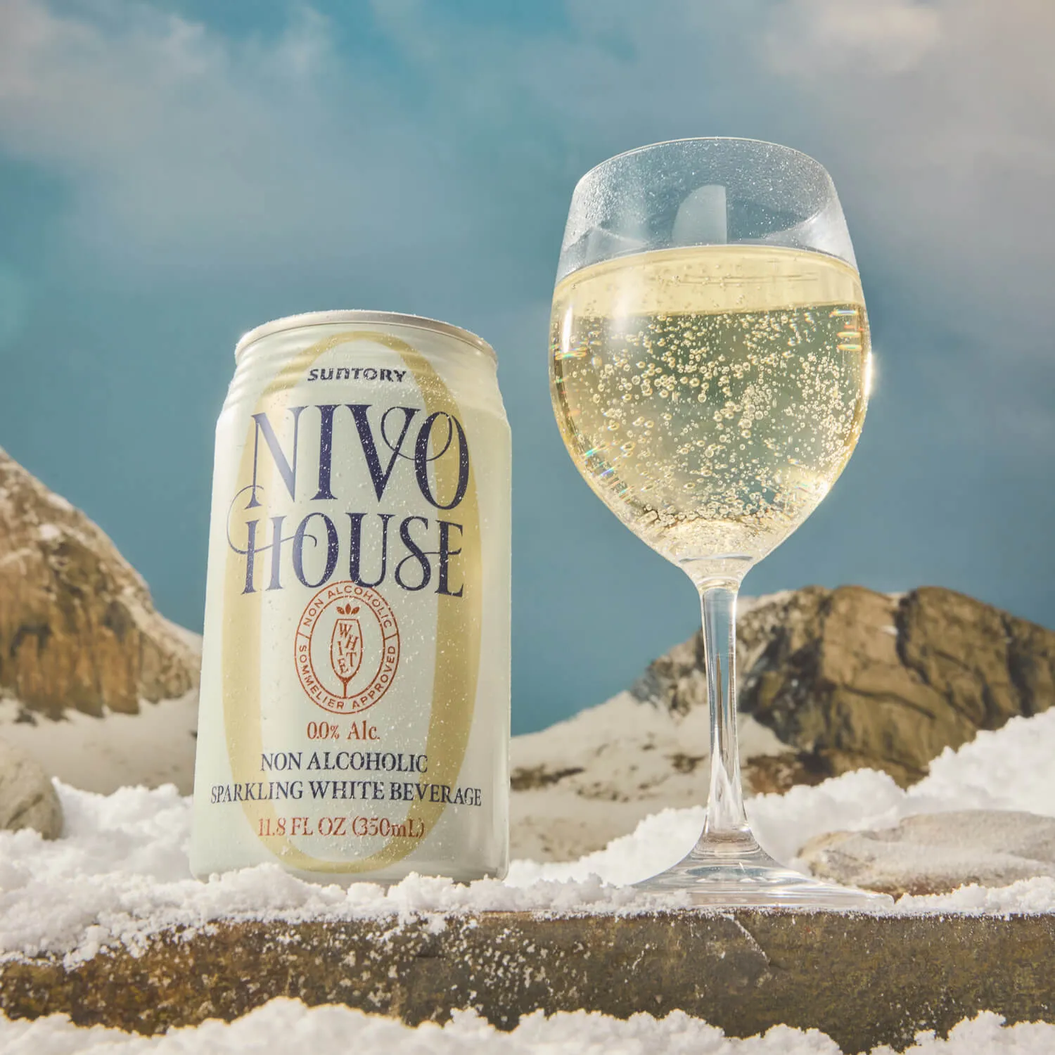 Sparkling White Can Wine Glass Snowy Mountain Landscape Outdoor Nivo