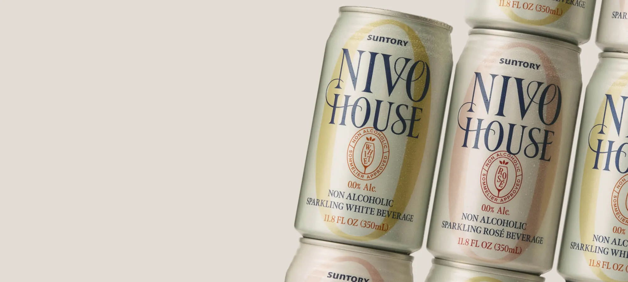 Alt Text: Sparkling White Rosé Cans Close Up Product Alignment Studio Nivo